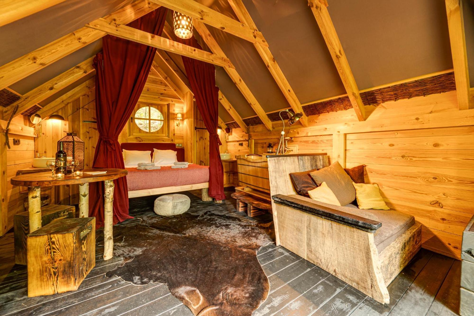 Les Cabanes De Rensiwez Mabompre Dış mekan fotoğraf
